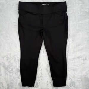Torrid Pants Women 2S (37x22.5) Black Pixie Skinny Pull On Stretch Cropped Pants
